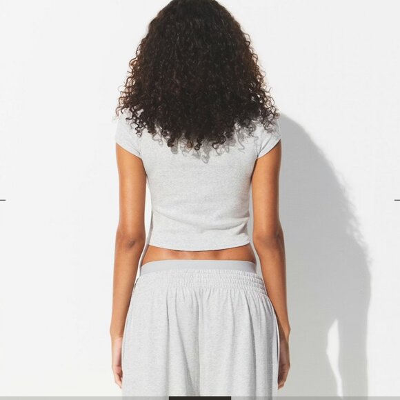 SKIMS Drop Needle Baby Tee - Picture 3 of 4